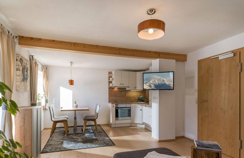 Kitzbuehel Apartment | Apartment 6 - house on the field - house on the field