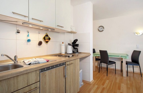 Nonnenhorn Apartment | Apartment '7' with Balcony and Wi-Fi