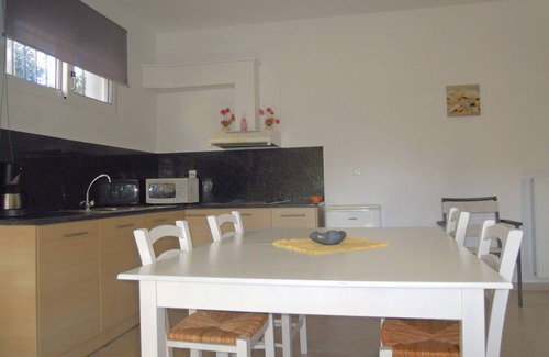 Kamilari Apartment | Beautiful Apartment with Pool, Ocean View & Private Parking