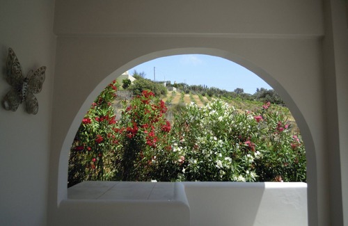 Kamilari Apartment | Beautiful Apartment with Pool, Ocean View & Private Parking