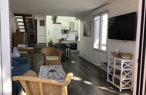 Soorts-Hossegor Apartment | Cozy Coastal Retreat: 2 Bedrooms with Oceanfront Views