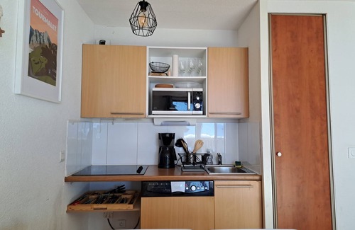 La Mongie Apartment | Modern Apartment for 8 in La Mongie with Indoor Pool