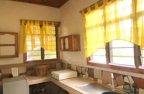 Kwabenyan Apartment | Spacious Apartment for 8 with Free Breakfast Included