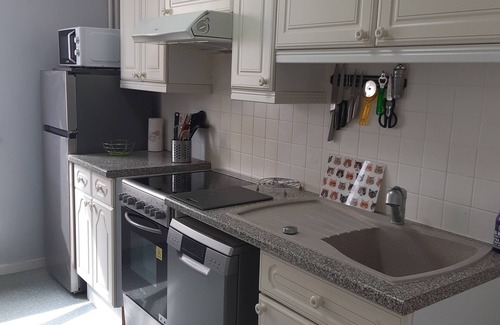 Sainte-Therese Apartment | Apartment 80 m², 2 bedrooms, Caen center, private parking, balcony, elevator,