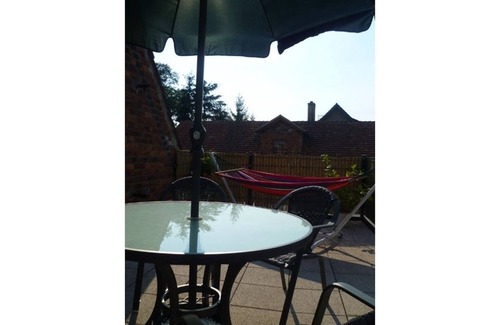 Sallgast Apartment | Family-Friendly Apartment with Breakfast & Pet Amenities