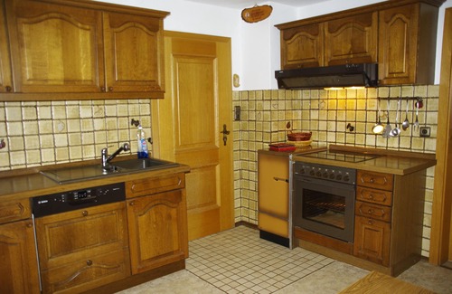 Vordermiesenbach Apartment | Ideal Family Retreat: 2 Bedrooms, Pet Friendly & Terrace