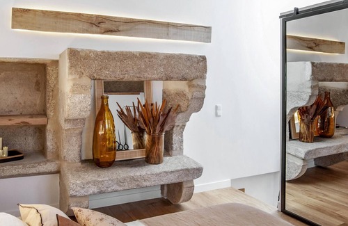 La Coruna Old Town Apartment | Cozy A Coruña Apartment with Kitchen for 3 Guests