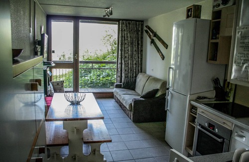 Arc-2000 Apartment | Cozy Apartment Near Arc 2000 Slopes with Great Amenities