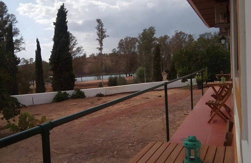 Corte do Pinto Apartment | Apartment 'Amoreira' with Lake View, Wi-Fi and Air Conditioning