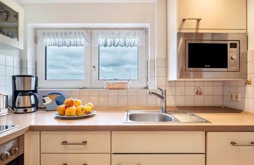 Eschbach Apartment | Apartment 'Abendrot, 55qm' with Mountain View, Shared Terrace and Wi-Fi