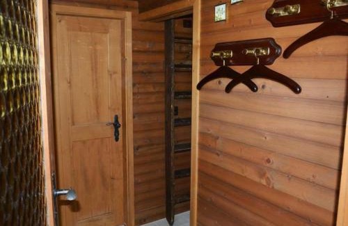 Saanen Apartment | Discover Apartment Abnaki - Family & Pet Friendly Retreat