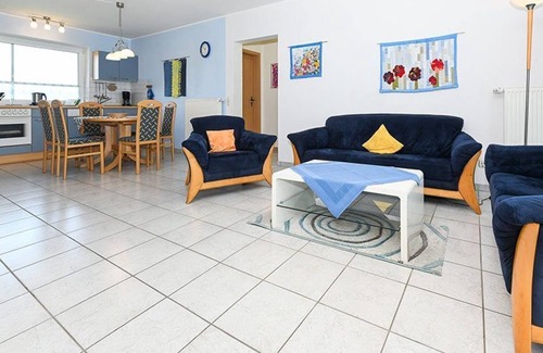 Werdum Apartment | Ocean View Apartment Achterloog - Rated 10/10 by Guests