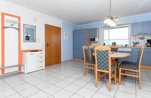 Werdum Apartment | Ocean View Apartment Achterloog - Rated 10/10 by Guests