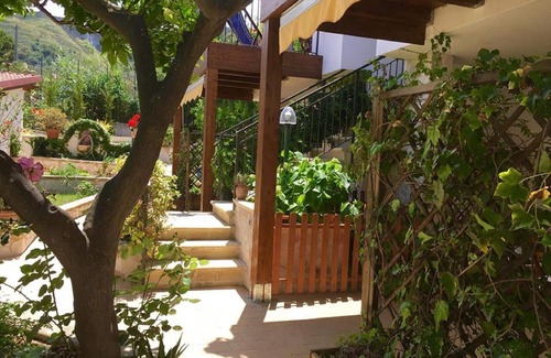 Parghelia Apartment | Oceanfront Apartment "Acqua" at Villa Giulia - 9.6/10 Rated