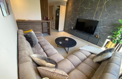 Ain Diab Apartment | Cozy Apartment Ain Edyab with Pool and Pet-Friendly Amenities