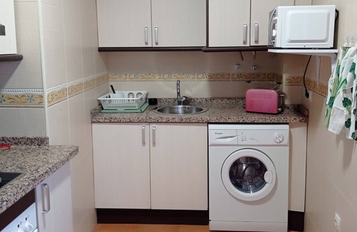 Old Town Baeza Apartment | Modern 'Aires De Baeza' Apartment with Balcony & Wi-Fi