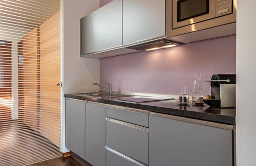 Lagundo Apartment | Mountain View Apartment 'Alagundis Aurum II' with Pool