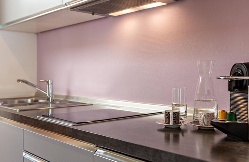 Lagundo Apartment | Mountain View Apartment 'Alagundis Aurum II' with Pool