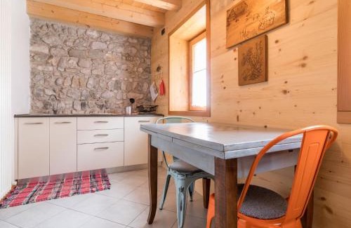 Barcis Apartment | Cozy Apartment Albergo Diffuso - Cjasa Ustin-4 with Ocean View