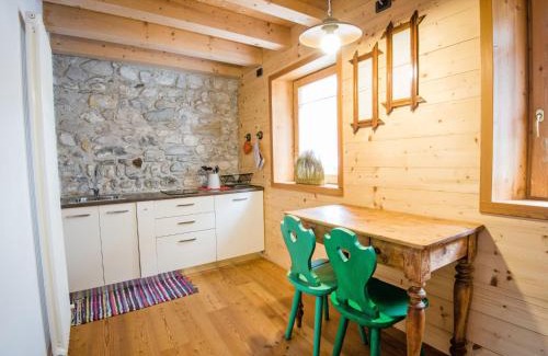 Barcis Apartment | Cozy Apartment Albergo Diffuso - Cjasa Ustin with Oceanview