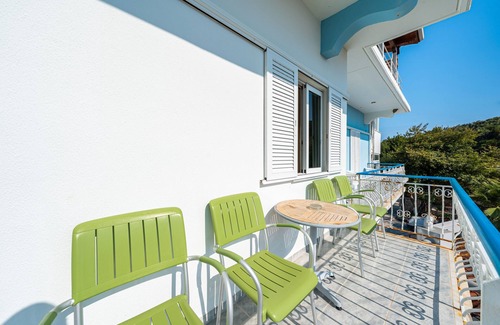 Parga Apartment | Apartment 'Alex Bar 5' with Sea View, Wi-Fi and Air Conditioning