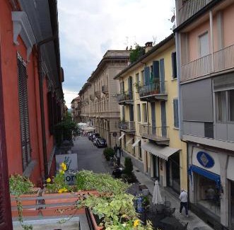 Alba Apartment | Welcoming Apartment Alfieri - 9.4/10 Guest Rated Stay