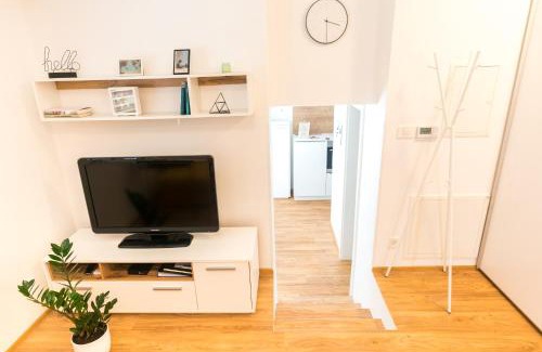 Celje Apartment | Explore Apartment ALMA - Your Gateway to Memorable Travel