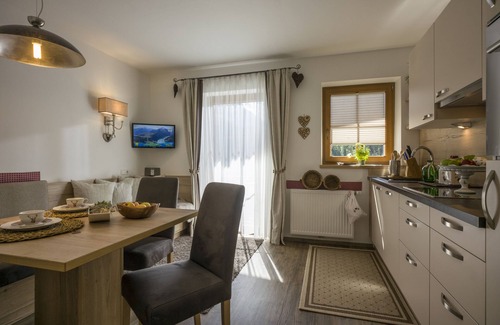 Gerlos Apartment | Cozy Apartment "Almliebe" with Ocean & Lake Views