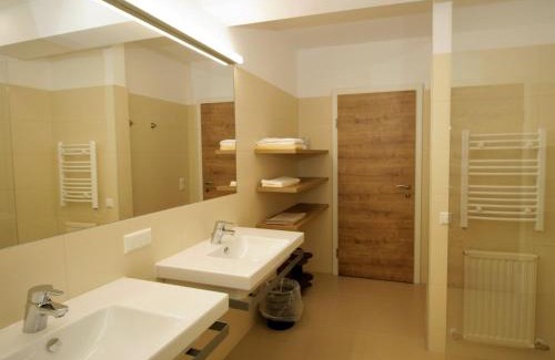 Donnersbachwald Apartment | Cozy Apartment Almsommer: Family-Friendly with Fireplace