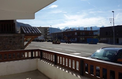 Jeux Apartment | Cozy Apartment in Alpe d'Huez Near Station with Breakfast