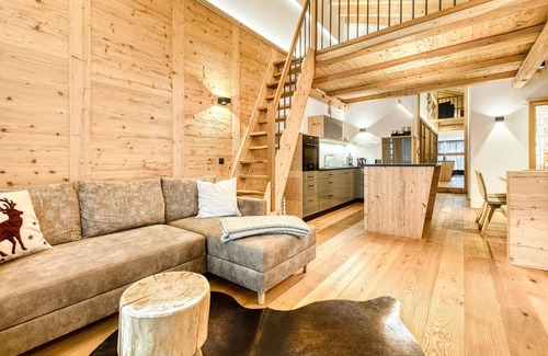 Wald am Arlberg Apartment | Relaxing Getaway at Apartment Alpenglöckchen - Arlberg Chalets