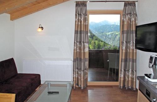 Fendels Apartment | Family-Friendly Apartment Alpenherz - Guest Rated 9.3/10