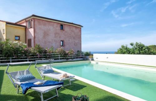 La Muddizza Apartment | Relax at Apartment Alta Marea with Pool & Family Amenities