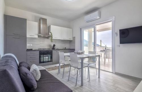 La Muddizza Apartment | Relax at Apartment Alta Marea with Pool & Family Amenities
