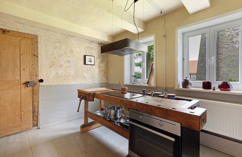 Huttenrode Apartment | Cozy 'Altes Pfarrhaus' Apartment with Private Garden & Wi-Fi