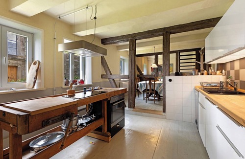 Huttenrode Apartment | Cozy 'Altes Pfarrhaus' Apartment with Private Garden & Wi-Fi