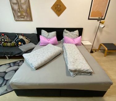 Meiningen Apartment | Top-Rated Apartment Altstadt-Panorama with Family Amenities
