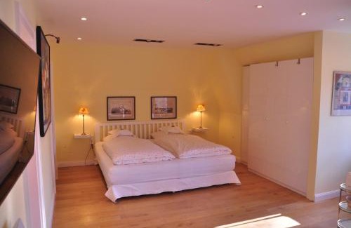 Burgerpark Apartment | Guest Rated 9/10: Apartment am Bürgerpark Awaits You