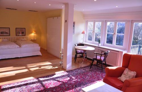 Burgerpark Apartment | Guest Rated 9/10: Apartment am Bürgerpark Awaits You