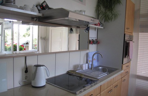 Reutlingen Apartment | Cozy Apartment Am Birnbaum with Kitchen and Breakfast