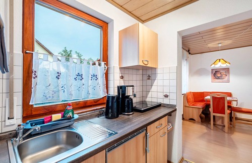 Hilpertsau Apartment | Apartment 'Am Rain' with Private Terrace, Private Garden and Wi-Fi