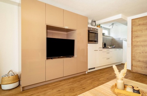 Friedrichshafen Apartment | Beautiful Apartment 'Am Riedlewald' with Garden & Wi-Fi