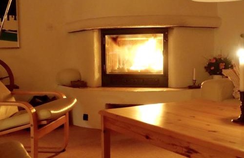 Lauenen Apartment | Family-Friendly Apartment Am Schilf with Pet Welcome
