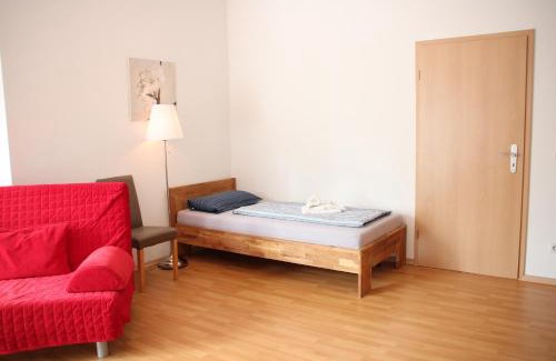Zentrum-Nord Apartment | Cozy Apartment am Zoo: Family-Friendly & Accessible Stay