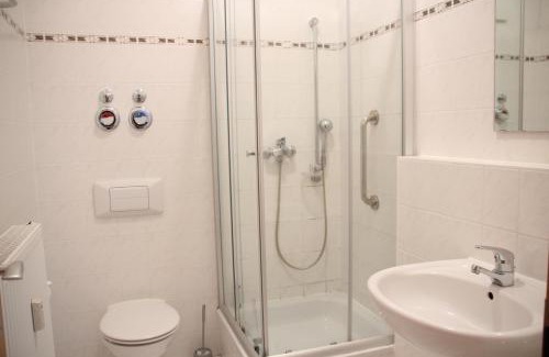 Zentrum-Nord Apartment | Cozy Apartment am Zoo: Family-Friendly & Accessible Stay