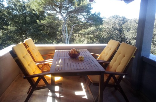 Silba Apartment | Cozy Apartment Amfora Steps from the Beach with Pool