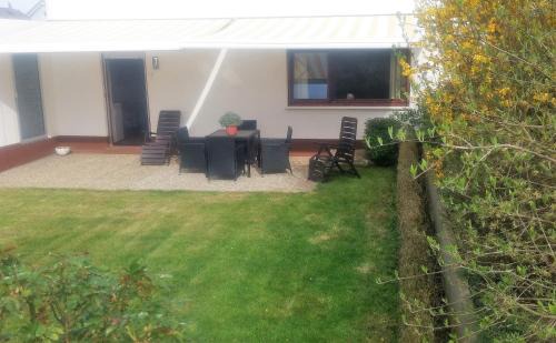 Oberotterbach Apartment | Experience Apartment An der Weinstraße with Ocean Views