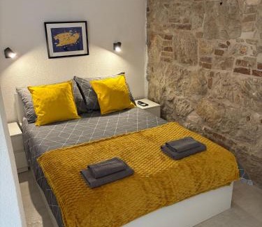 Cove Rogacic Apartment | Cozy Apartment Ana: Highly Rated & Family-Friendly Stay