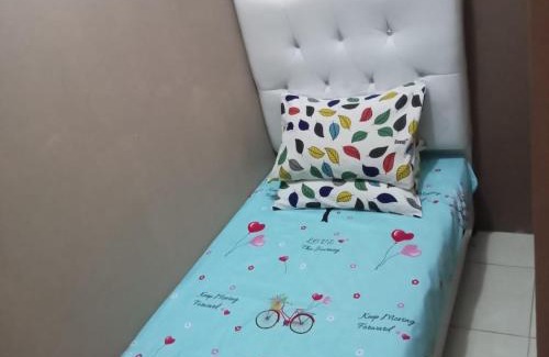 Old Jakarta Apartment | Relax at Apartment Ancol Jakarta with Pool and Breakfast