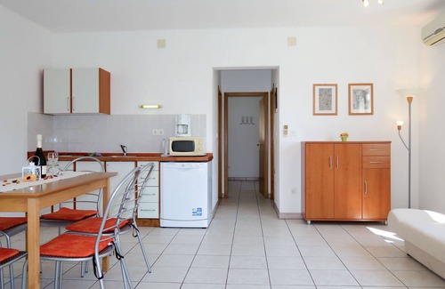 Barbat na Rabu Apartment | Apartment Andrea by Interhome